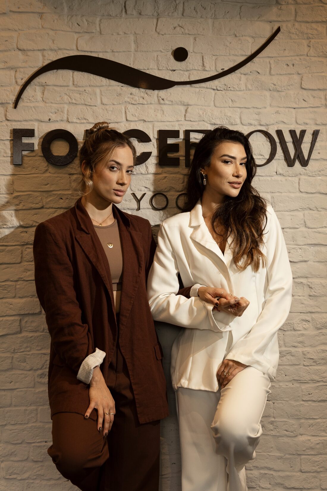 Esther Bruno e Thaísa Giroto, fundadoras do ForceFlow Yoga